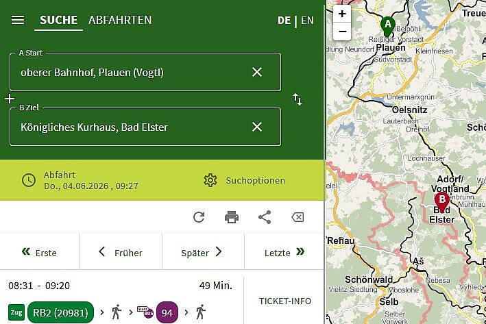 Eine digitale Fahrplanauskunft zeigt eine Verbindung von Plauen nach Bad Elster mit Karte, Abfahrtszeiten und Umstiegen.
