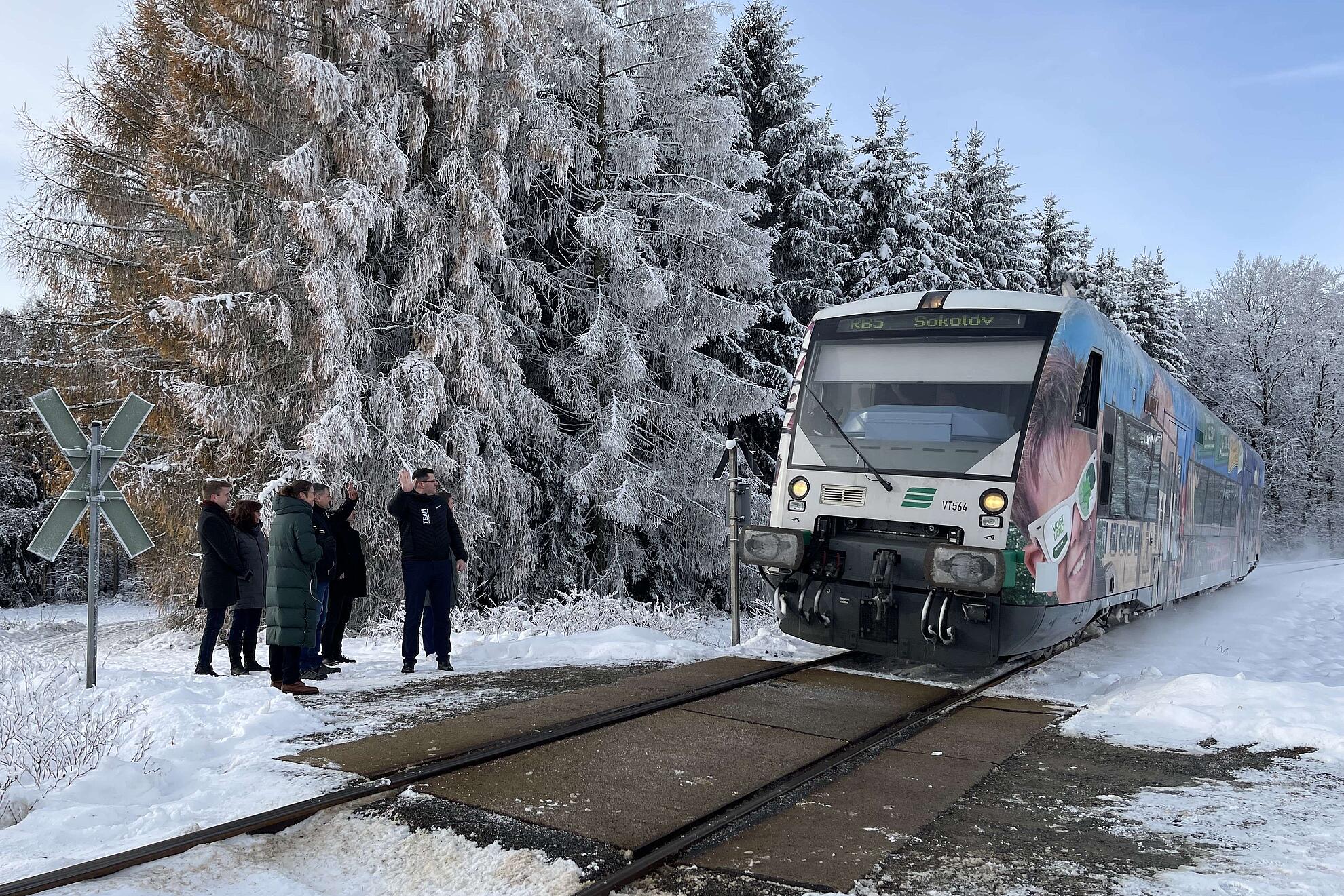 Das Strategiegespräch fand Indoor sowie wie im Bild ersichtlich Outdoor direkt an der Bahninfrastruktur statt.