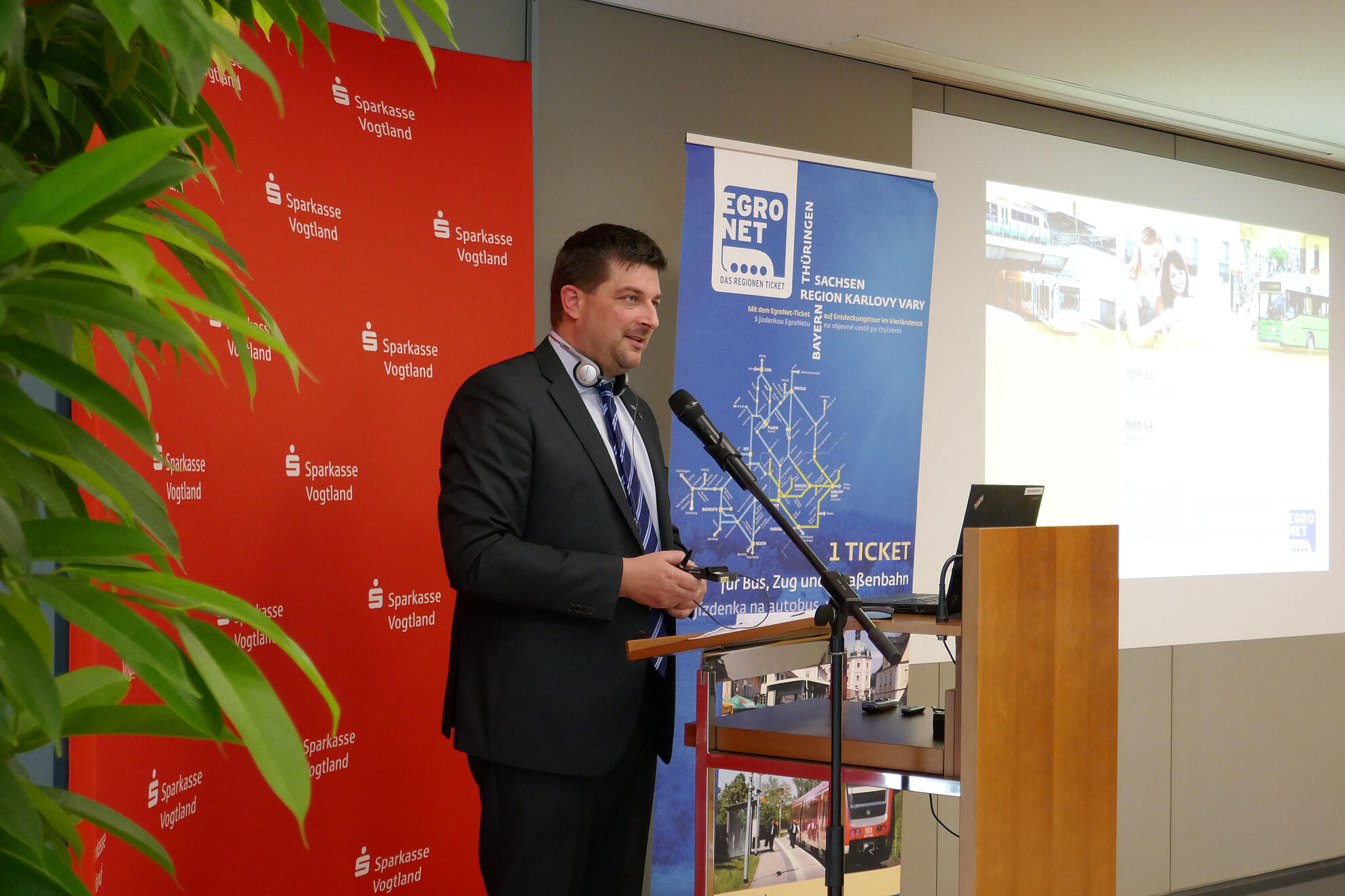 Der stellvertretende Vorsitzende des Kooperationsverbundes EgroNet, Martin Hurajčík führte durch die Mitgliederversammlung.