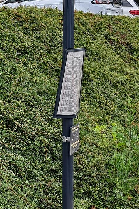 Haltestell Auerbach Schützenhaus Schild gebogen