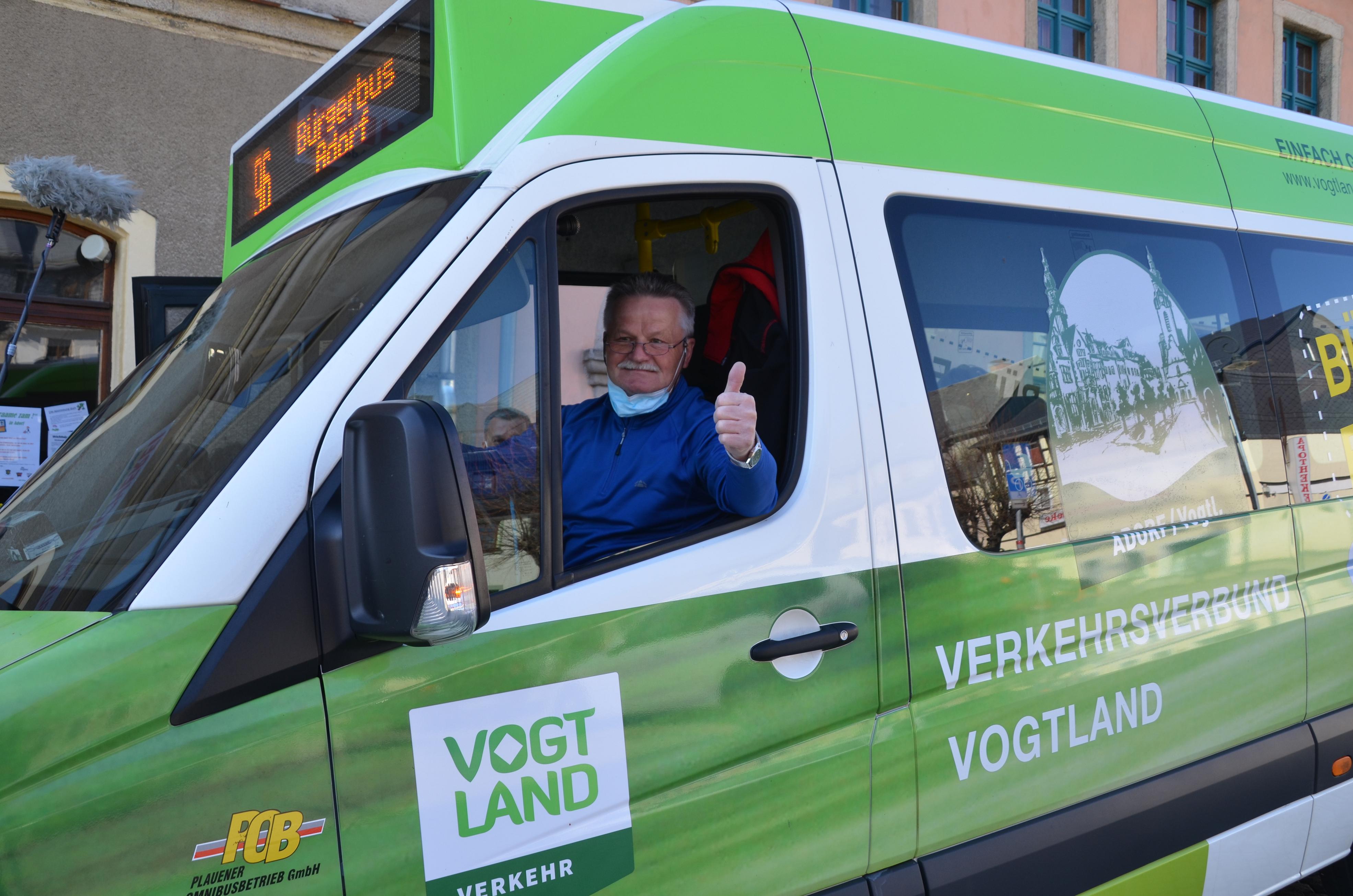 50.000 Fahrgäste in vier Jahren: Die Bürgerbusse bleiben in Bad Elster, Lengenfeld und Adorf auf der Überholspur und eine Erfolgsgeschichte. Fotos: Verkehrsverbund Vogtland